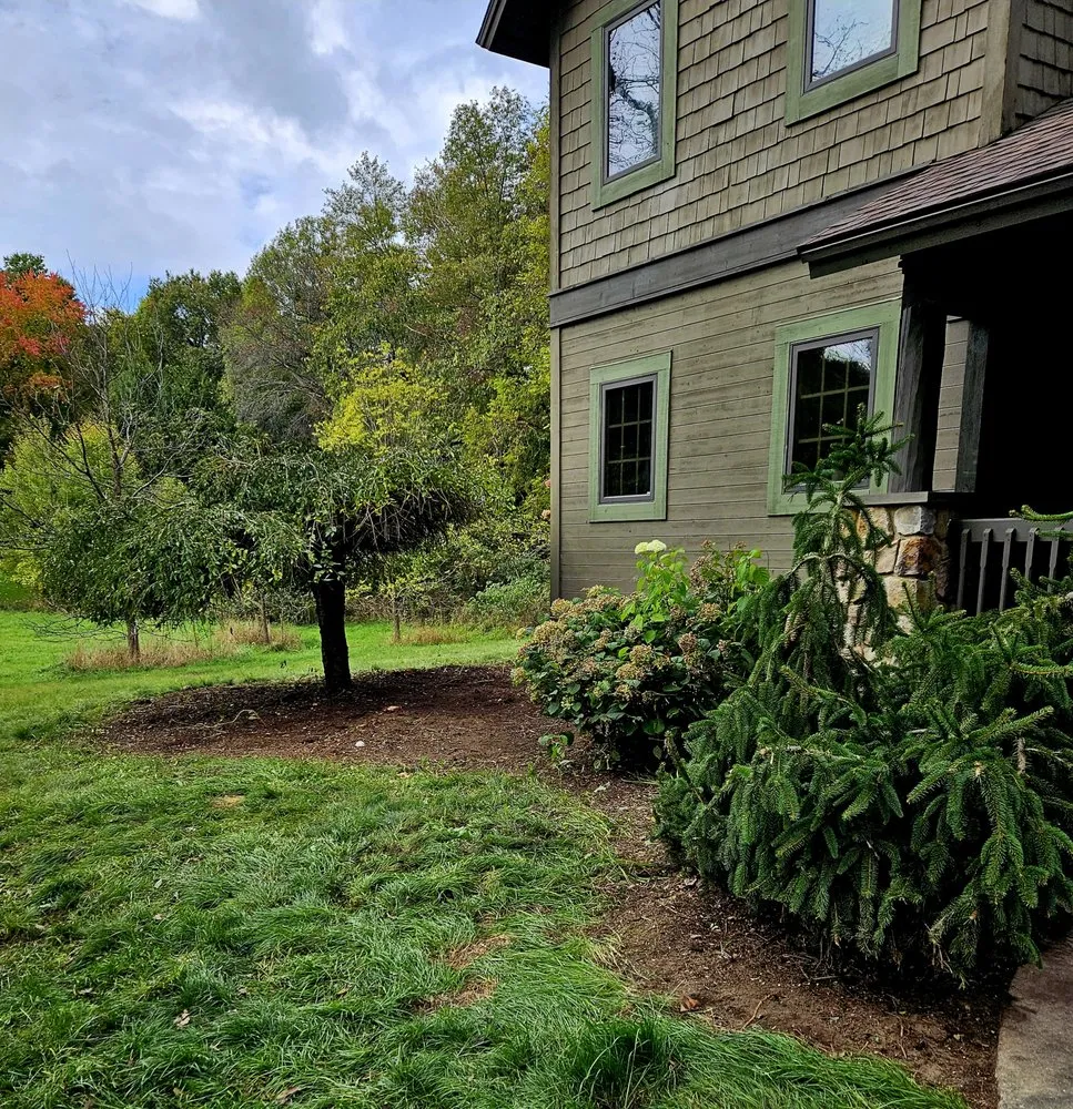 Affordable lawn mowing service experts serving Middleville, MI - D's Landscape & Snow Removal