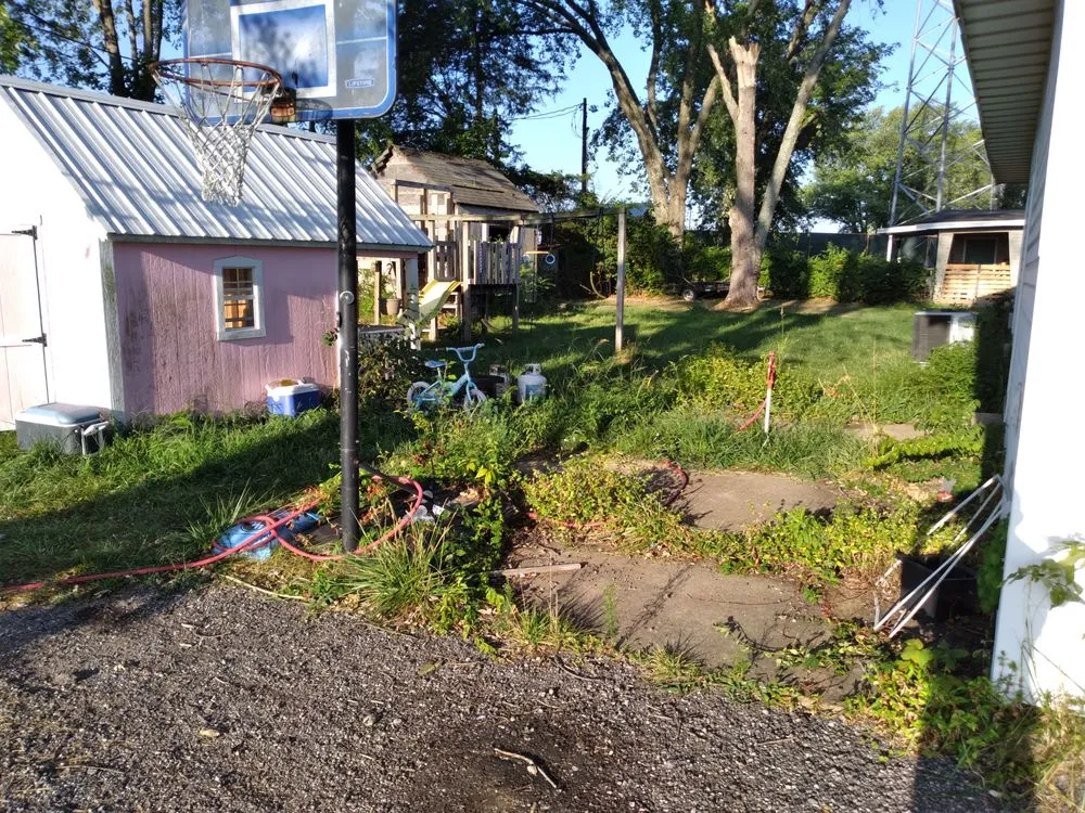 Top-rated outdoor landscaping experts serving Sullivan, MO - D's Lawn & Landscaping