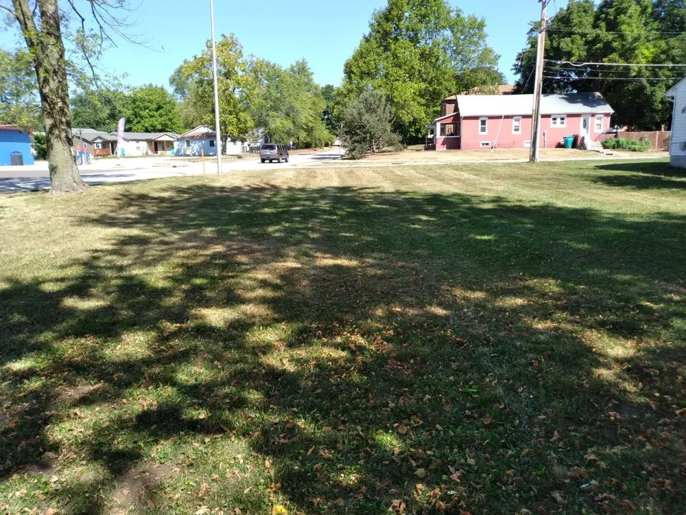 Professional outdoor landscaping in Sullivan, MO - D's Lawn & Landscaping