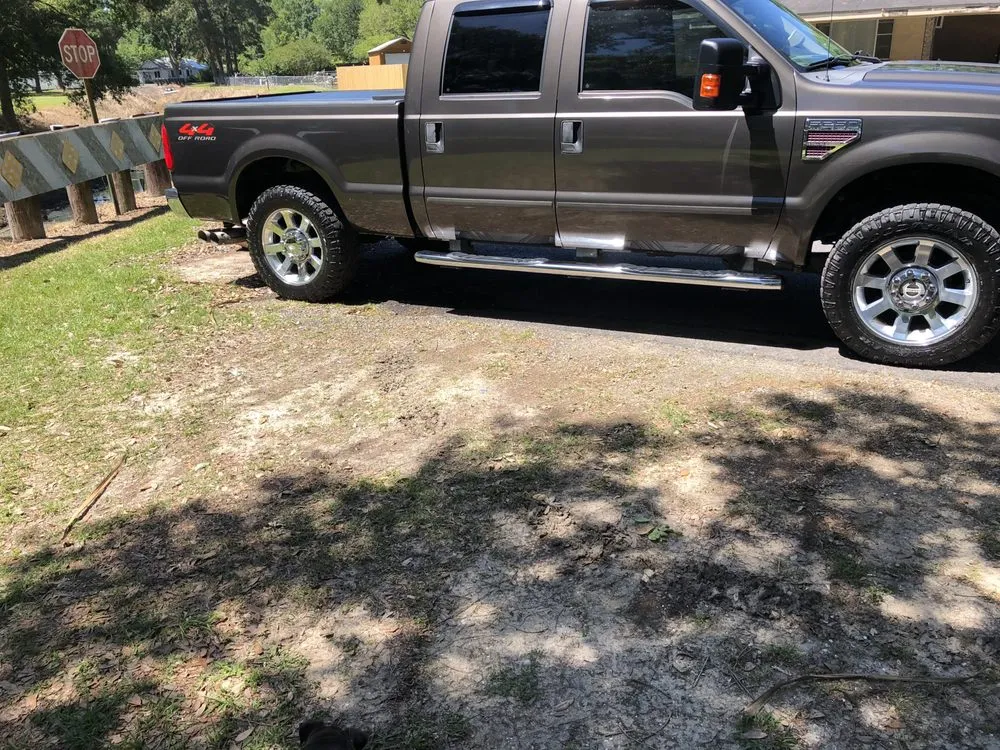 Professional lawn mowing service experts serving Eunice, LA - D's Lawn Care