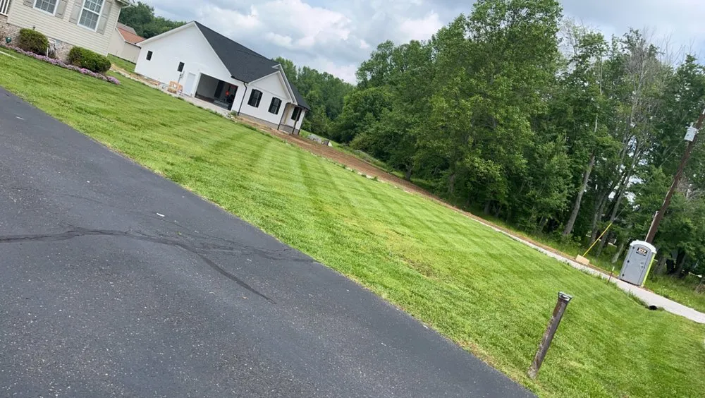 Trusted yard cleanup service in Smithville, TN - D&S Lawn Care Maintenance