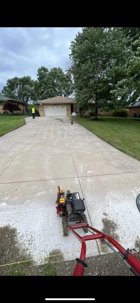 Professional yard maintenance experts serving Seven Hills, OH - D&S Lawn Care