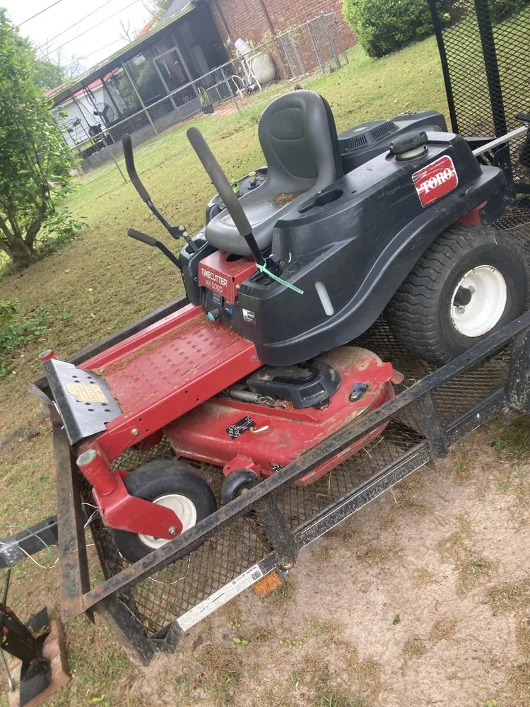 Local yard cleanup service experts serving Albany, GA - D&S Lawn Masters