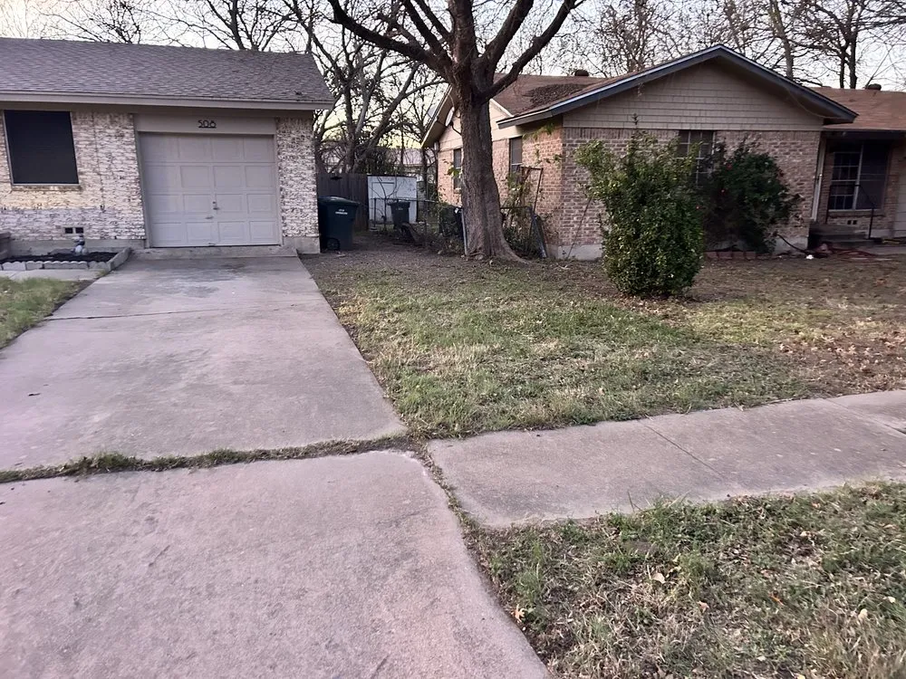 Custom landscape installation in Killeen, TX by D’s Lawncare