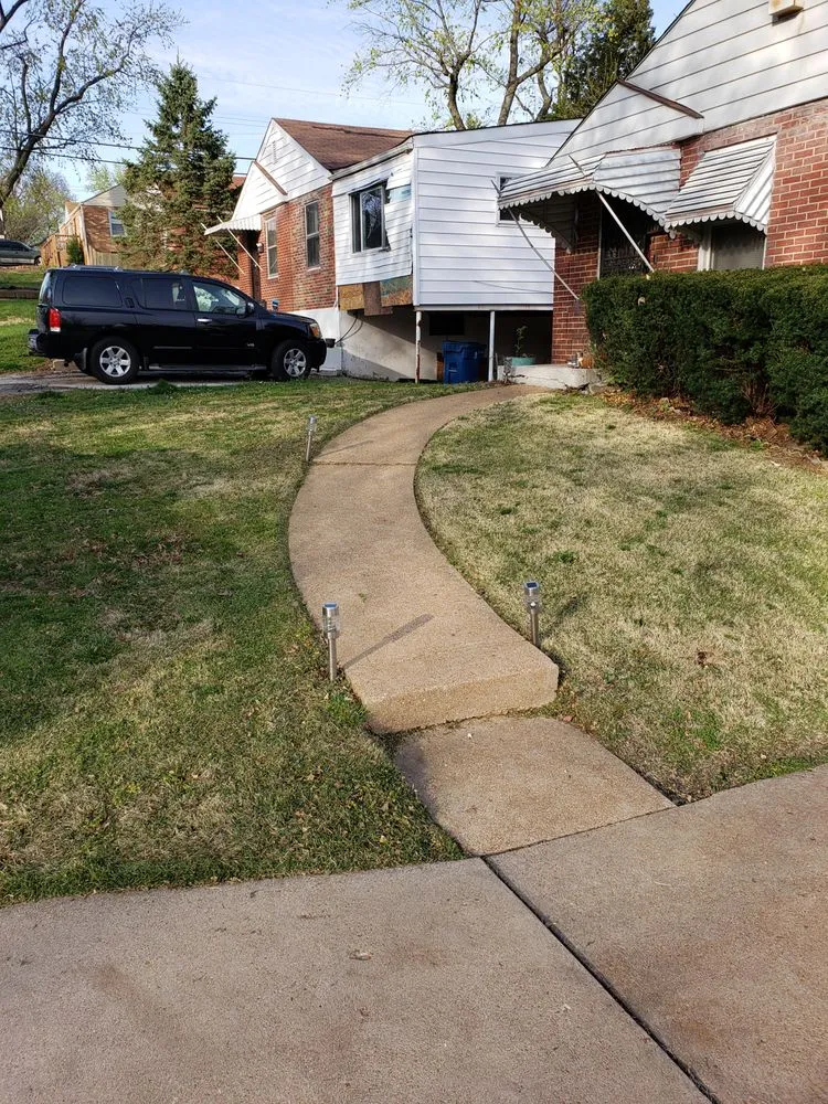 Expert lawn mowing service near you in Hazelwood, MO by DSK Lawn Care