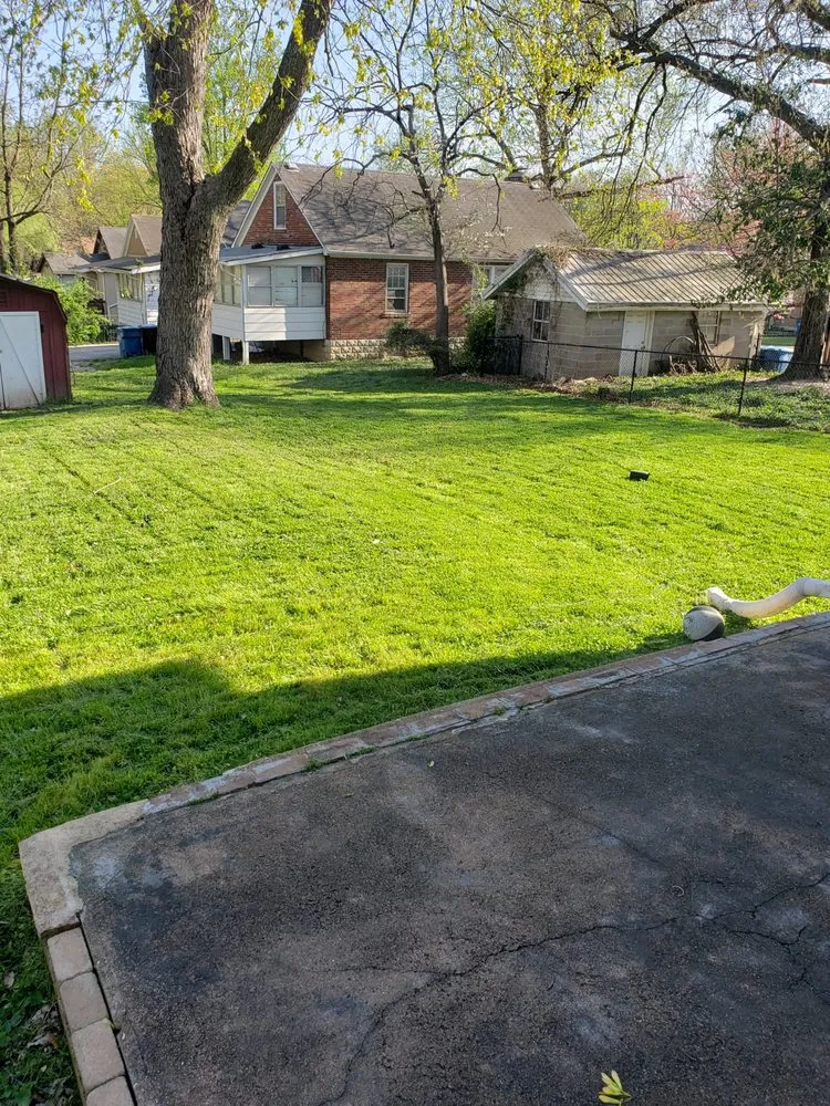 Trusted yard cleanup service for beautiful yards in Hazelwood, MO by DSK Lawn Care