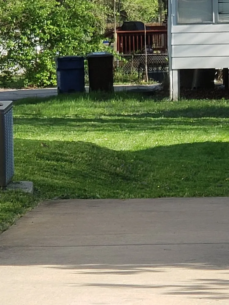 Expert yard cleanup service experts serving Hazelwood, MO - DSK Lawn Care