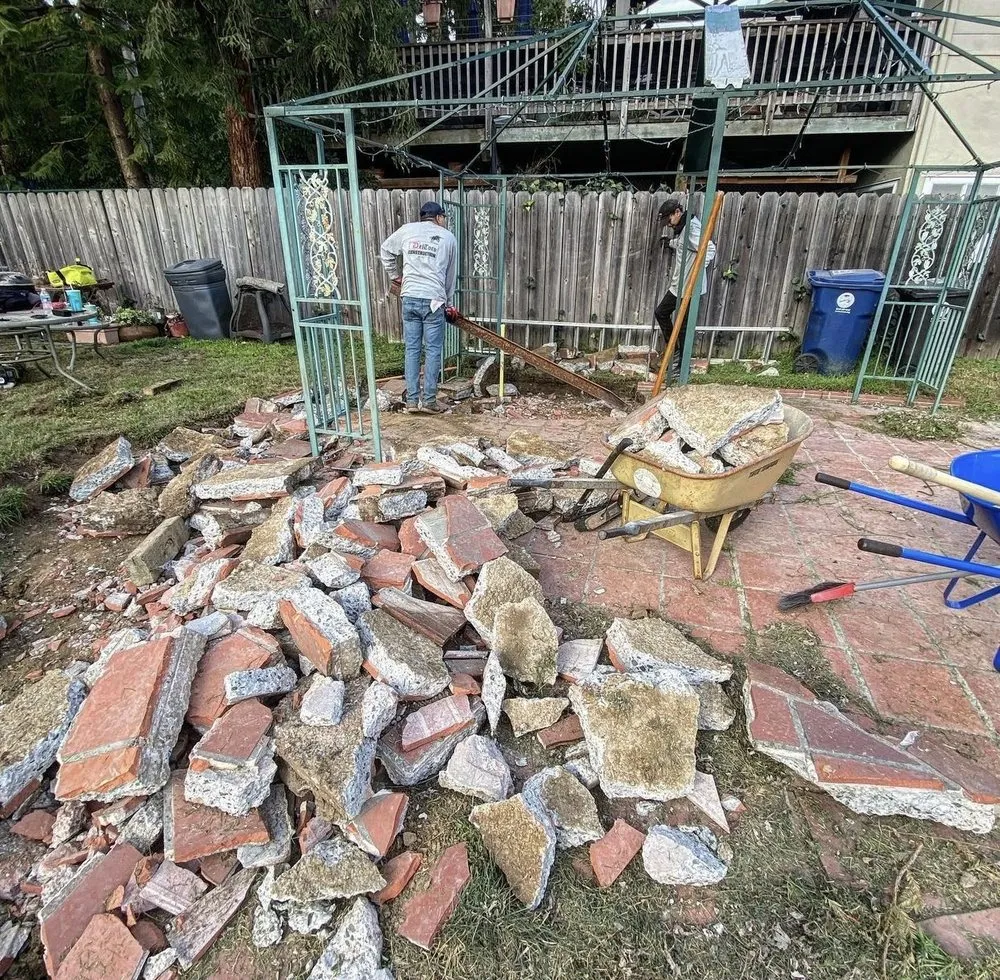 Affordable residential landscaping experts serving Brentwood, CA - DT Construction