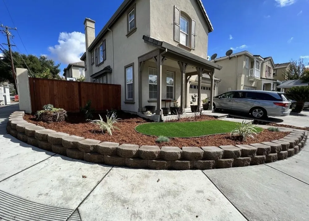 Professional landscaping services in Brentwood, CA by DT Construction