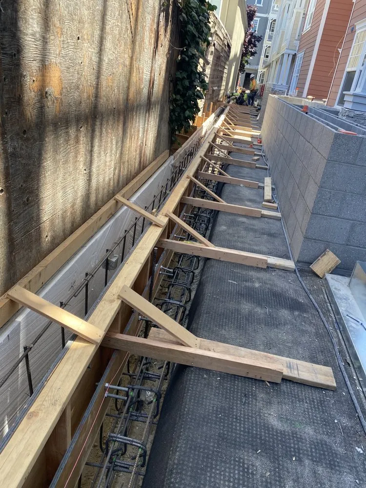 Professional landscape installation with custom design across Brentwood, CA - DT Construction