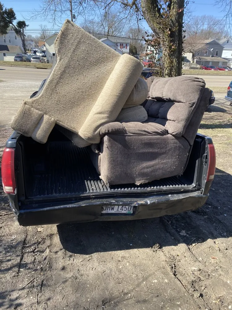 Professional lawn mowing service in Franklin, OH by D&T Hauling N Towing