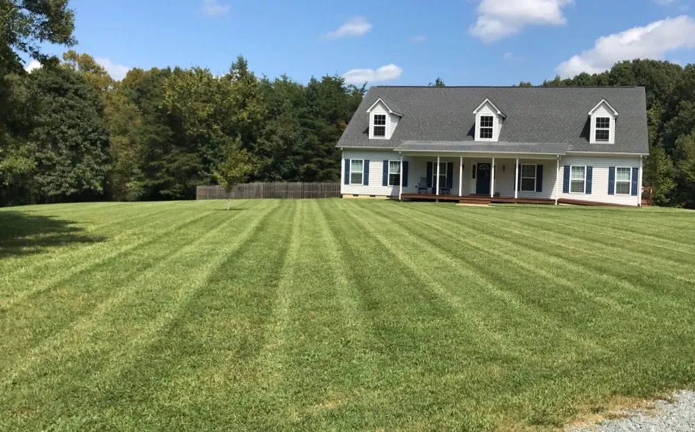 Custom landscaping services experts serving Burlington, NC - D&T Lawncare And Drainage