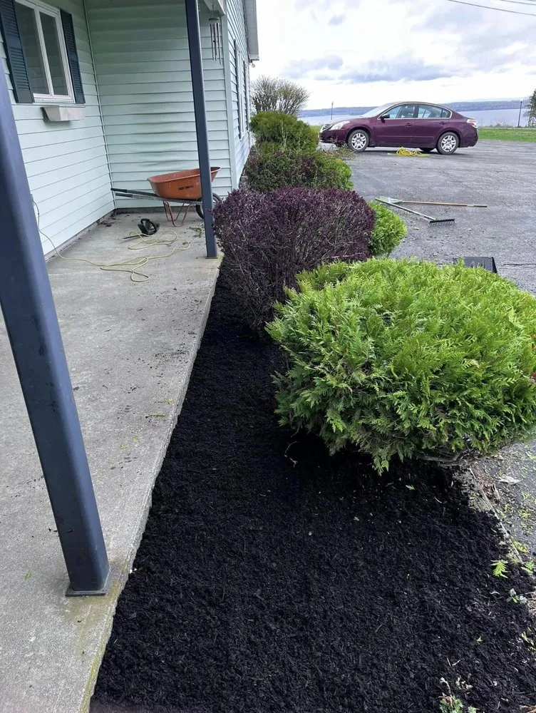 Affordable garden landscaping experts serving Newport, ME - DT Lawncare