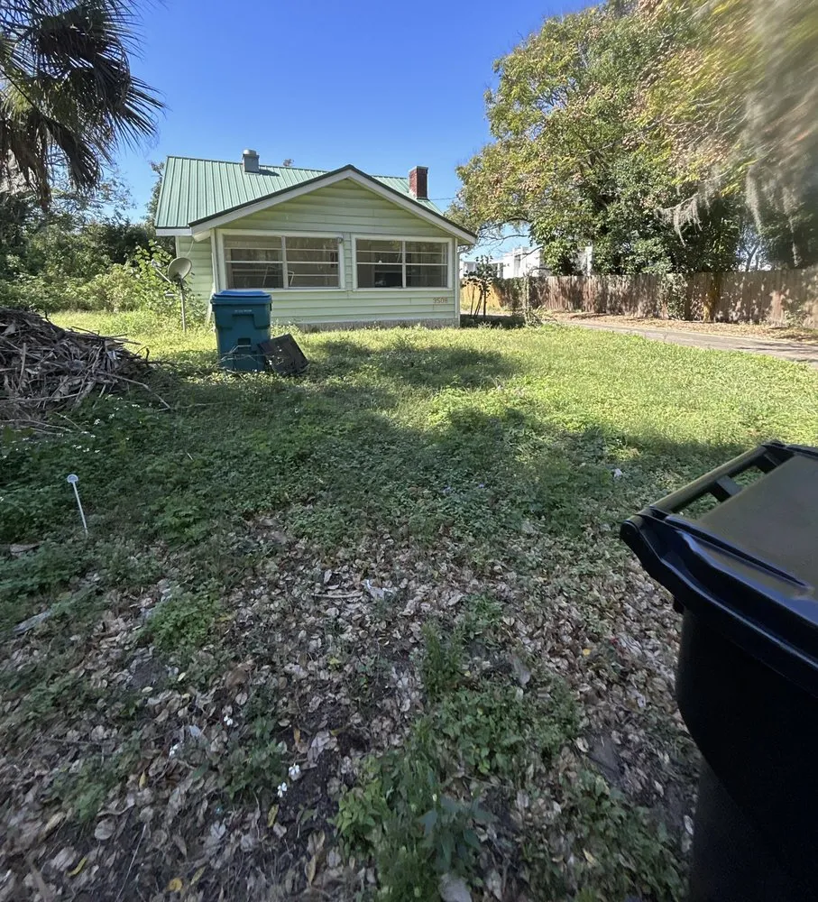 Professional lawn mowing service in Kissimmee, FL by DTA Landscaping