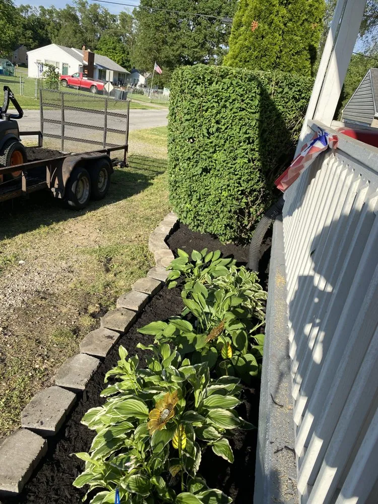 Affordable yard cleanup service experts serving Trenton, OH - DT'S Inside & Out