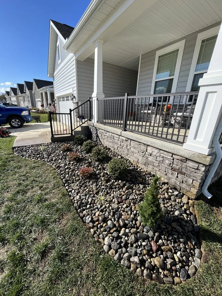 Top-rated lawn mowing service for residential properties across New Castle, DE - Dual Edge Lawn & Landscape