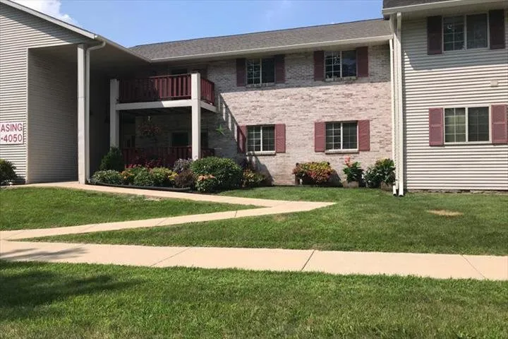 Local landscape installation experts serving Oak Creek, WI - Duane's Lawn Care