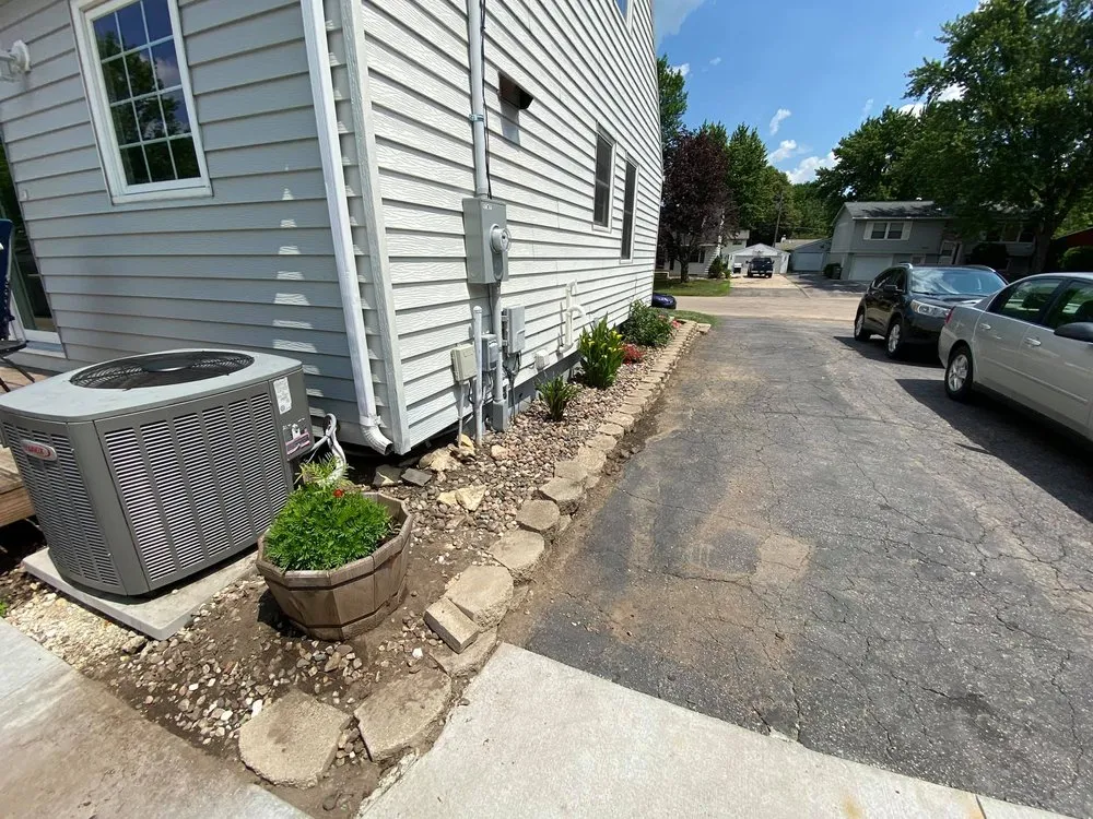 Affordable yard cleanup service in Rochester, MN - Duangvela's Outdoor Services