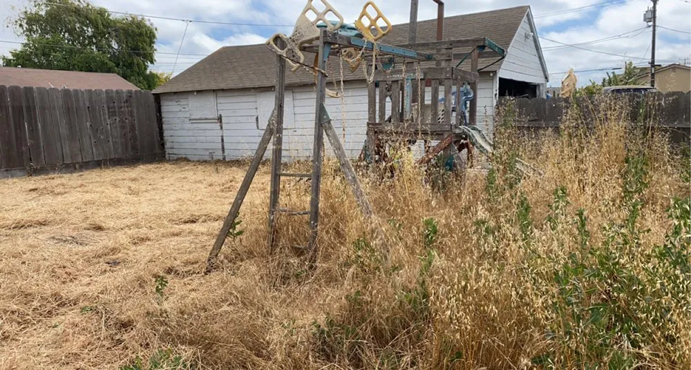 Affordable landscape installation experts serving SALINAS, CA - Duarte General Cleaning Services