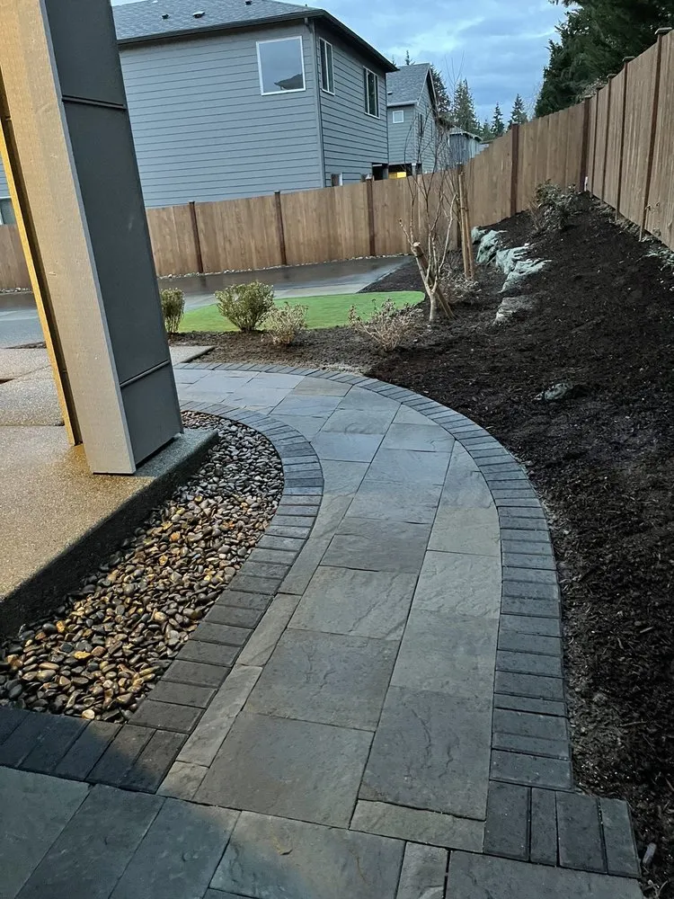 Local landscape installation in Kent, WA by Duarte's Landscape Construction
