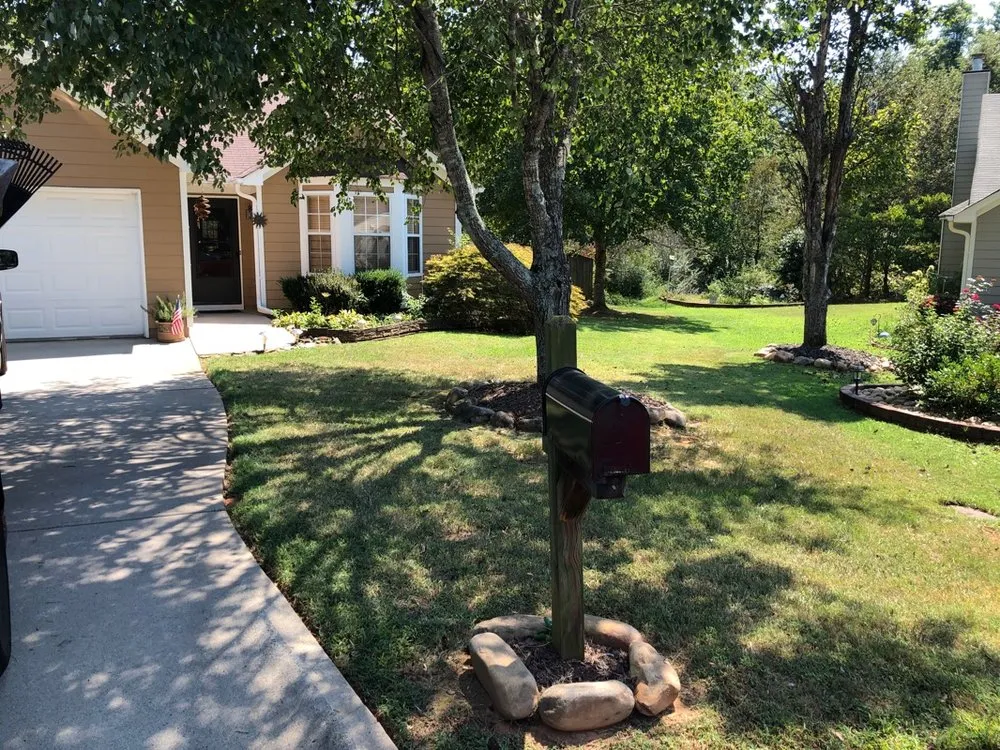 Custom garden landscaping in Redan, GA - Duce Property Preservation