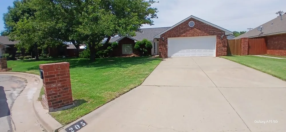 Custom landscape design experts serving Altus, OK - Duces Lawncare