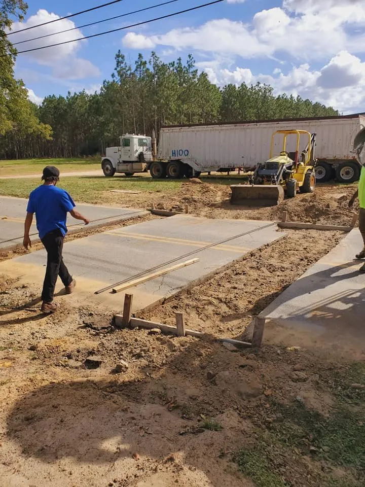 Expert lawn mowing service experts serving Macon, GA - Duckie Deez Jr Lawn & More