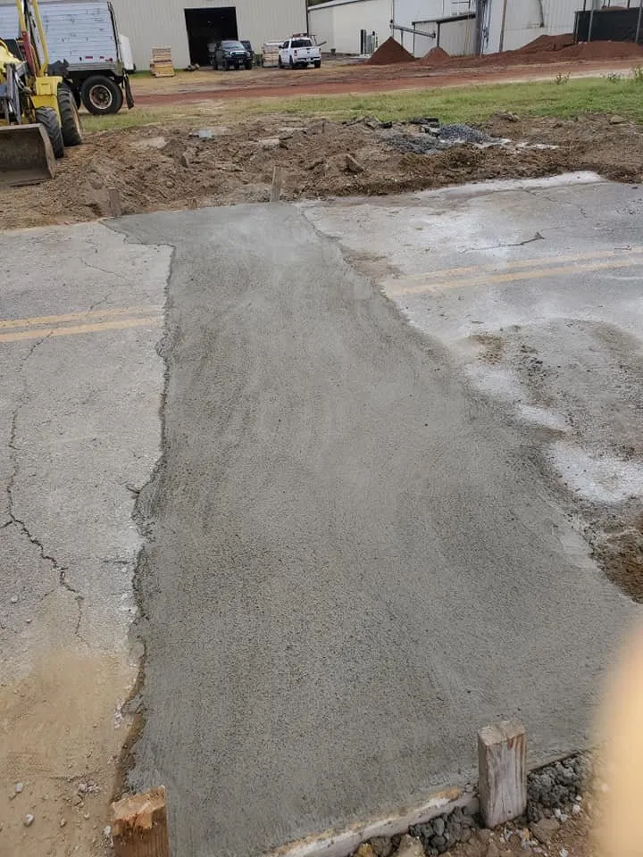 Affordable yard cleanup service in Macon, GA - Duckie Deez Jr Lawn & More