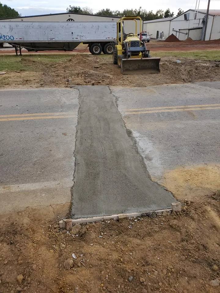 Reliable yard cleanup service experts serving Macon, GA - Duckie Deez Jr Lawn & More