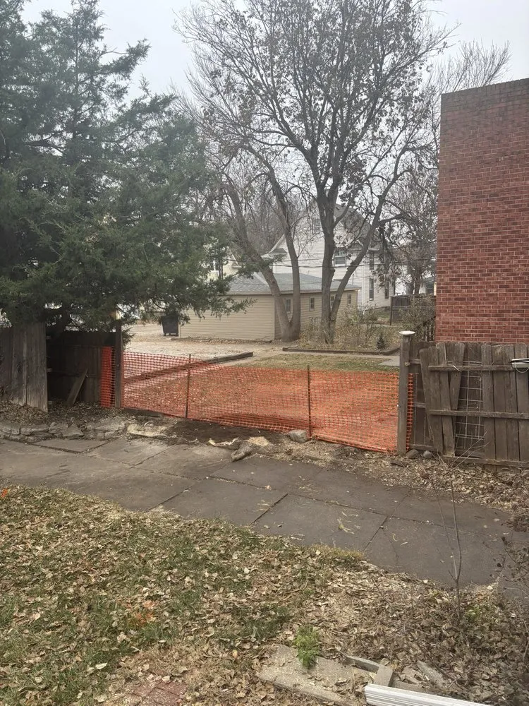 Top-rated garden landscaping experts serving Lincoln, NE - Dudley's Dew-Right Tree & Mulch