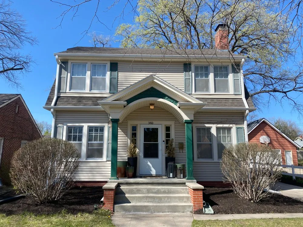 Top-rated residential landscaping in Lincoln, NE by Dudley's Dew-Right Tree & Mulch