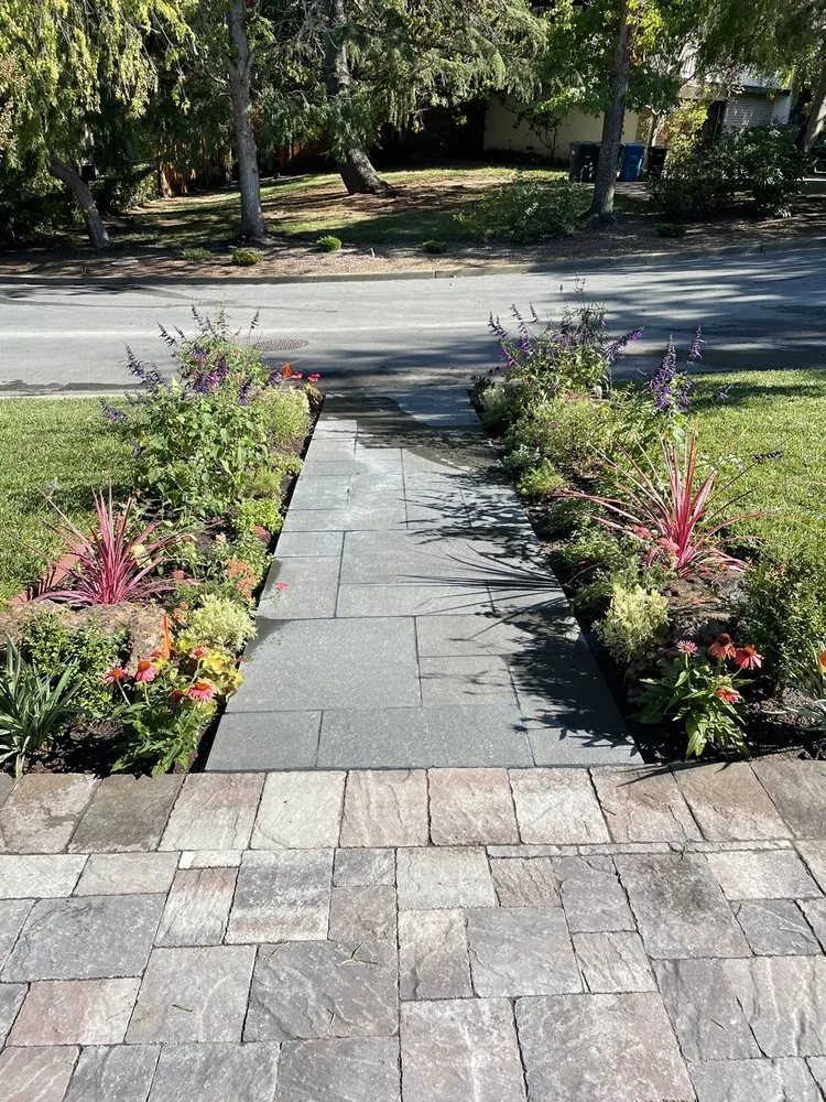 Reliable lawn mowing service in Redwood City, CA - Duenas Gardening Landscaping