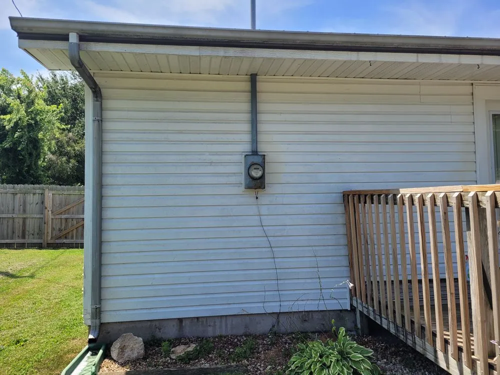 Professional yard maintenance for beautiful yards across Lebanon, MO - Duff's Handyman