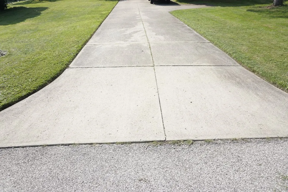 Local garden landscaping in Cuyahoga Falls, OH by Duhon's Fresh Cut Mowing Services