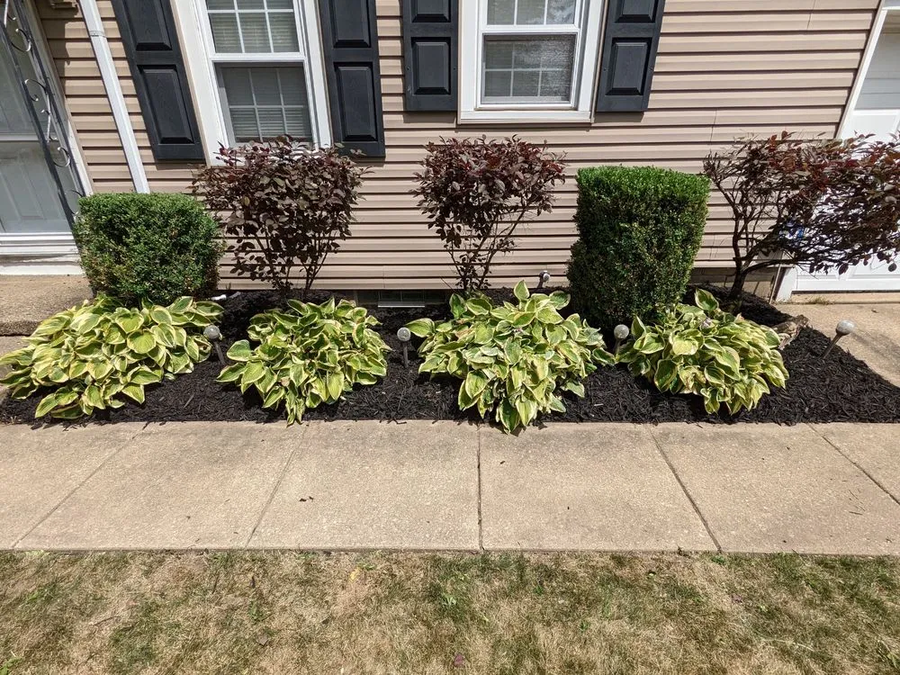 Custom residential landscaping experts serving Cuyahoga Falls, OH - Duhon's Fresh Cut Mowing Services