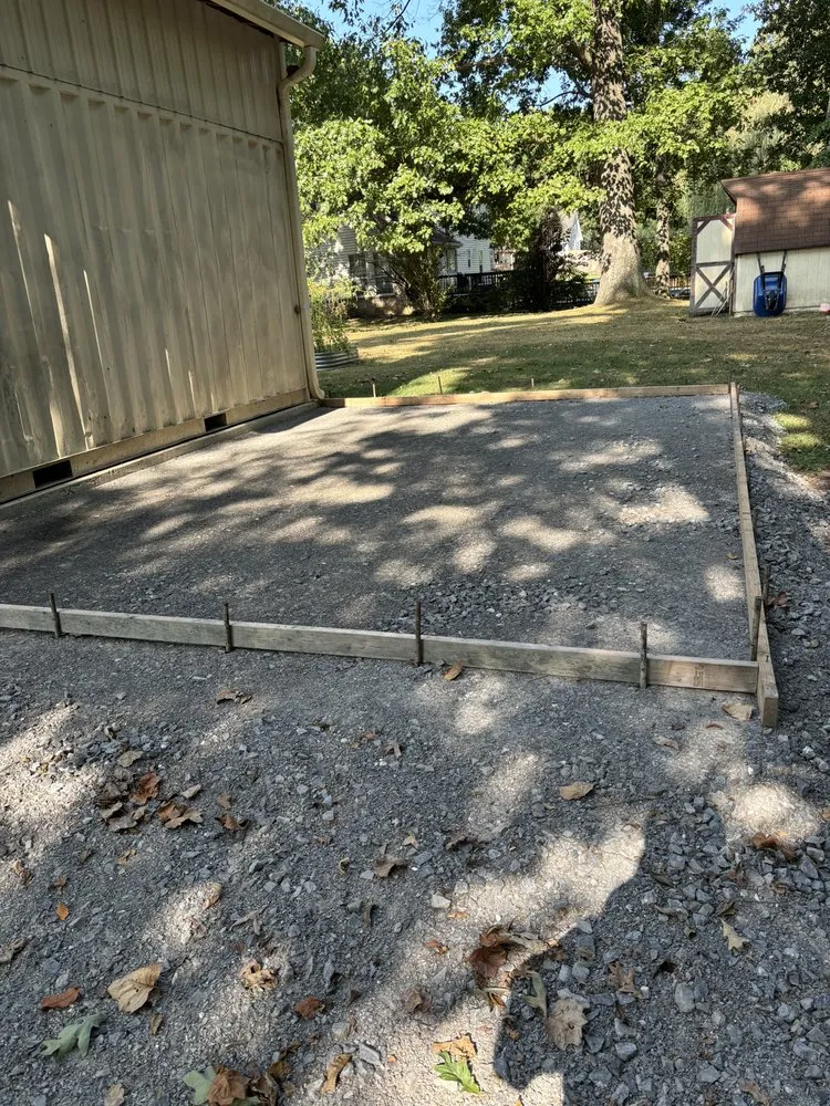 Professional lawn mowing service in White House, TN - Duke Construction