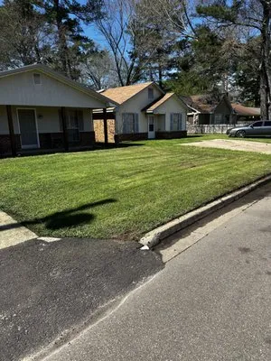 Dukes Landscaping Logo