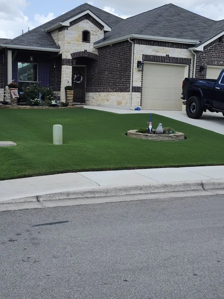 Custom yard cleanup service in Stockdale, TX - Duke's Landscaping