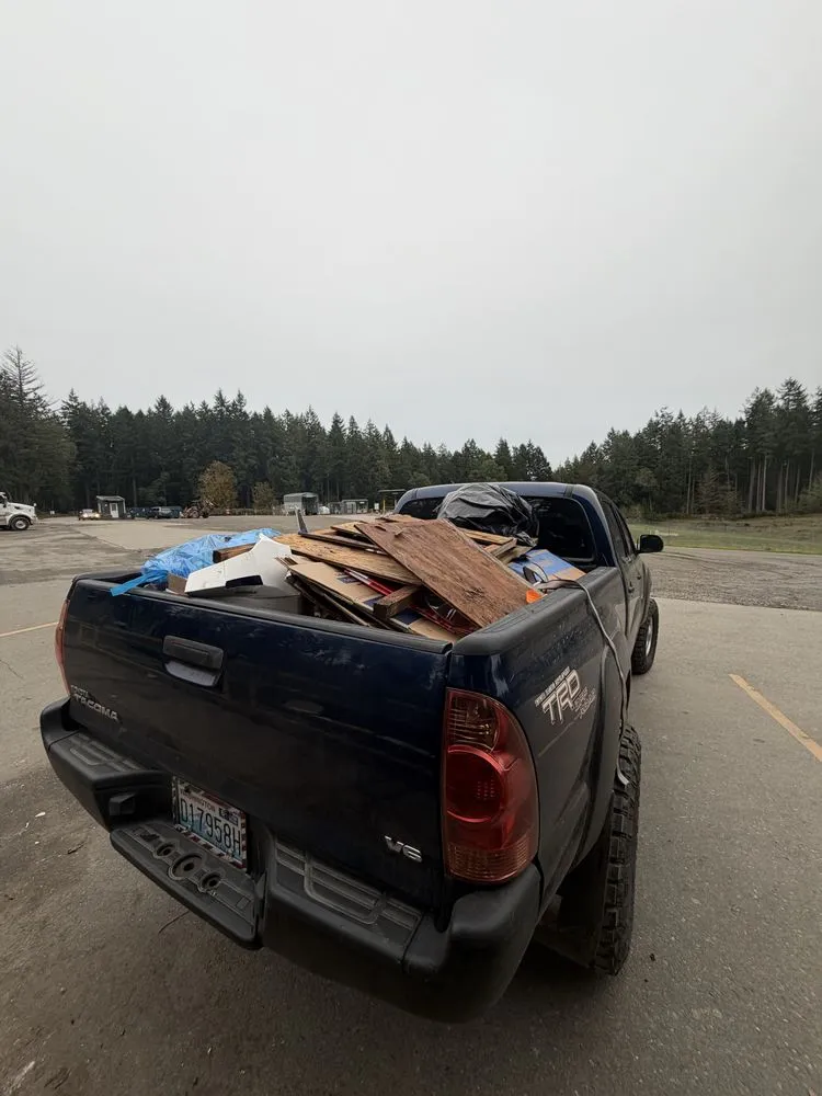 Local garden landscaping in Suquamish, WA - Dump Runs