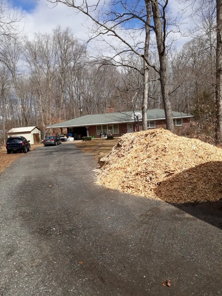 Professional lawn mowing service in Billings, MT by DumpChipsAndWood