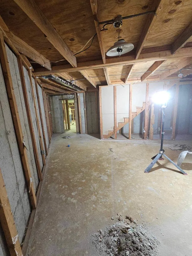 Local outdoor landscaping in Sellersburg, IN - Dumpster Shark