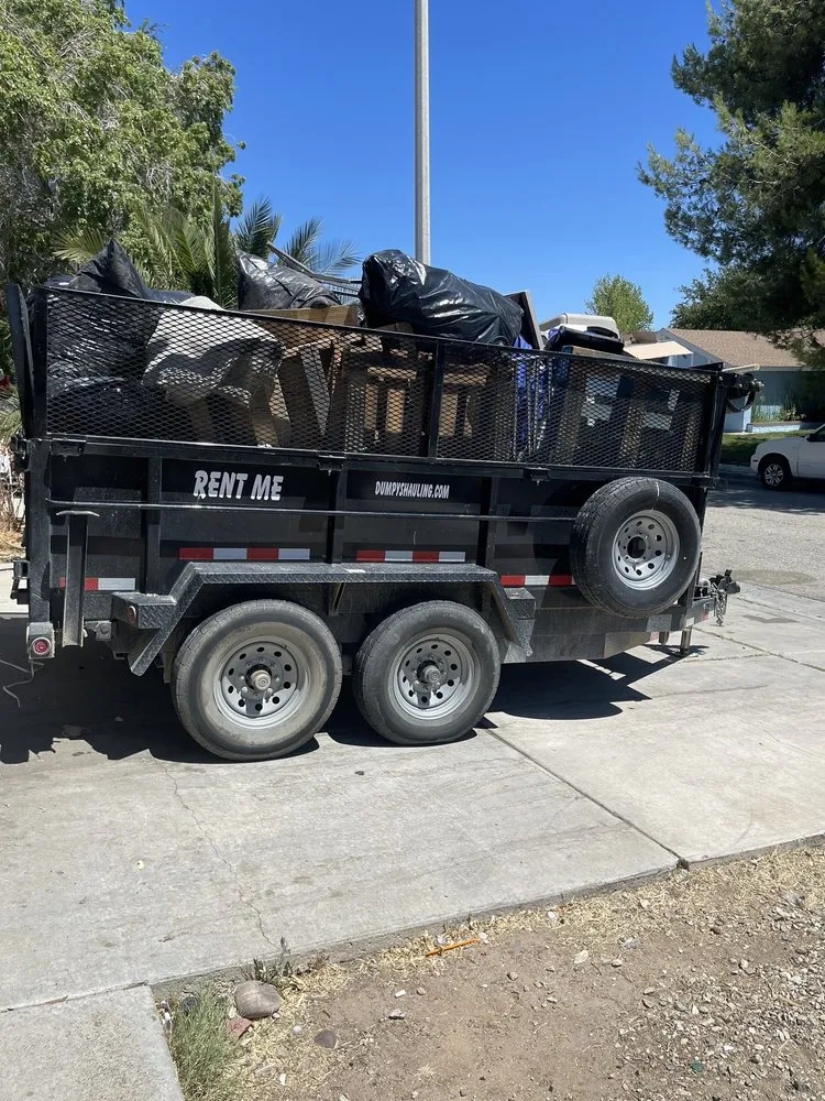 Affordable yard cleanup service in Lancaster, CA by Dumpy’s Hauling