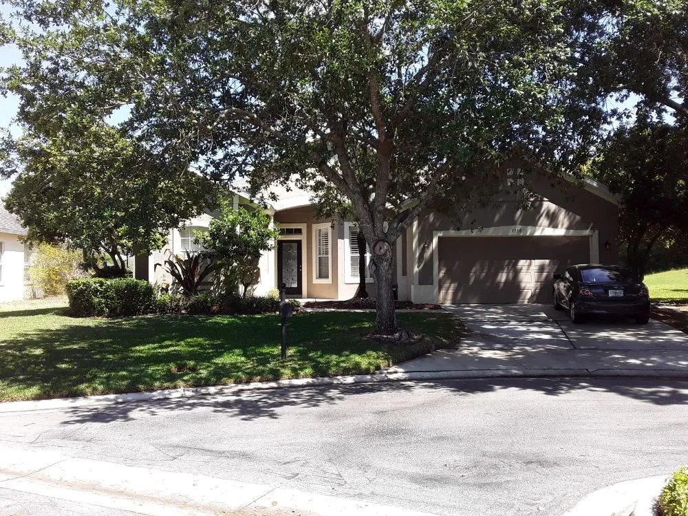 Affordable lawn mowing service with custom design in Aloma, FL by Dunamis Lawn care By Sonya