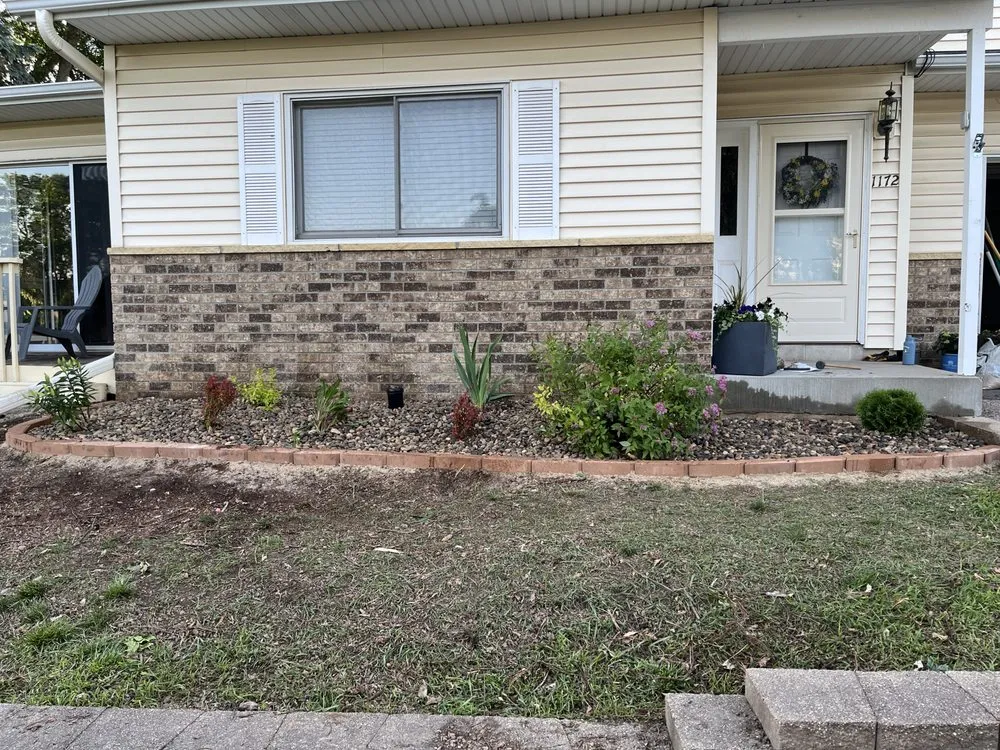Professional residential landscaping experts serving Burnsville, MN - Dunbar Landscaping
