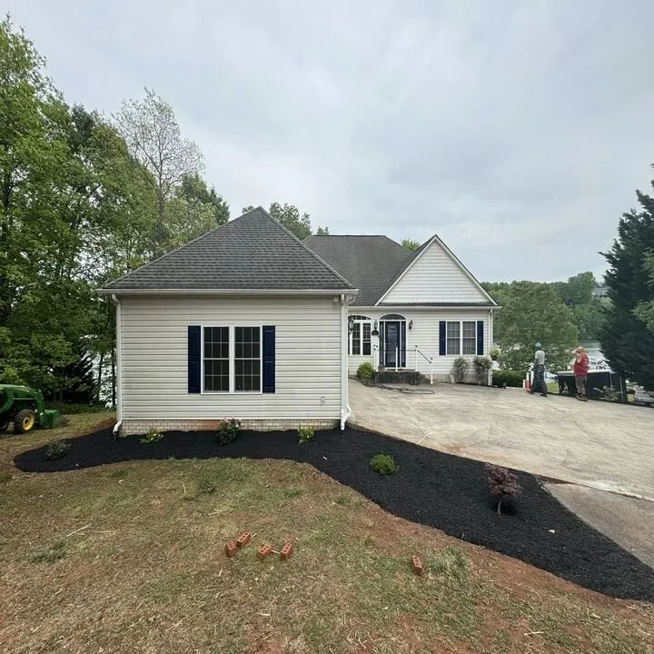 Local yard cleanup service in Cave Spring, VA - Duncan Design and Landscaping