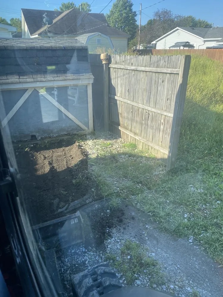 Affordable residential landscaping with custom design in Elwood, IN by Duncan's Lawn Care