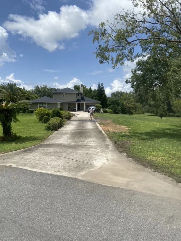 Trusted lawn mowing service in Montverde, FL by Duncans pressure Washing And Lawn Care