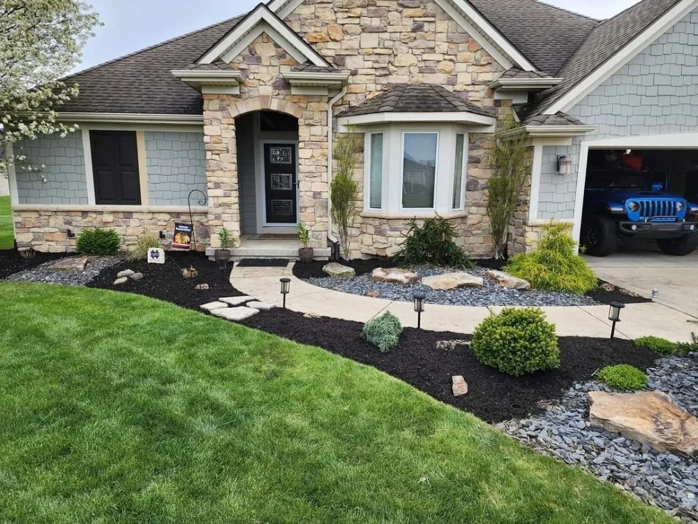 Local garden landscaping experts serving Woodburn, IN - Dunham Home & Lawn