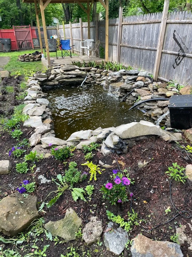 Custom lawn care service in Louisville, KY by Dunn it all service