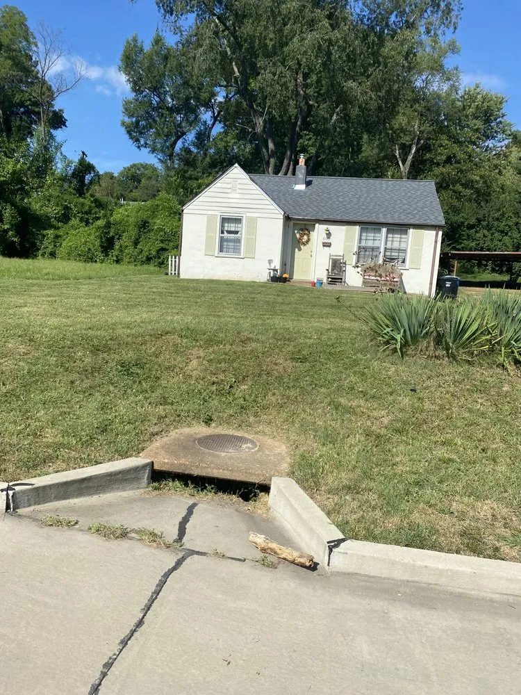 Local landscaping services experts serving University City, MO - Dunn-Wright Lawn Care